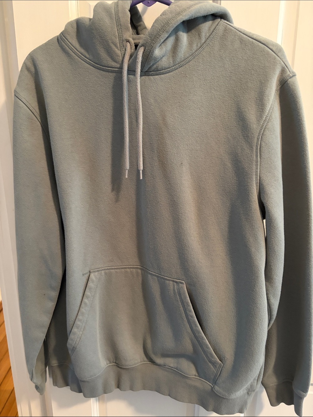 H&M Light Sage Green Pullover Hoodie | M